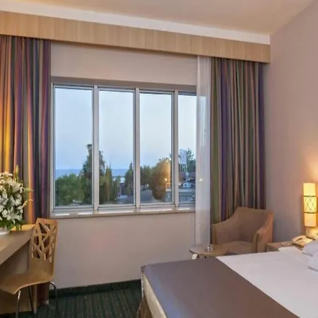 Otel Justiniano Moonlight 5*