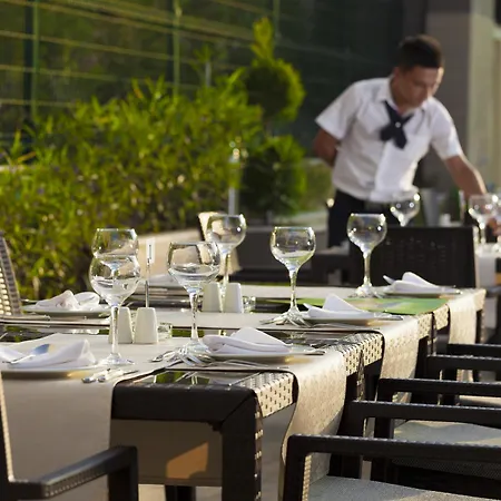 Justiniano Moonlight