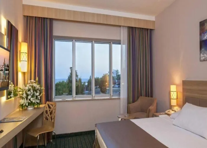 Hotel Justiniano Moonlight 5*